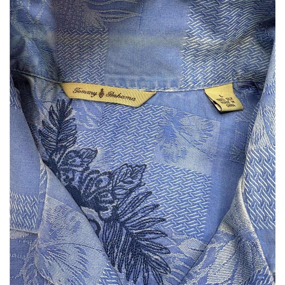 Tommy Bahama 100% Silk Camp Shirt Men’s Large Blue Embroidered Aloha - Picture 6 of 9